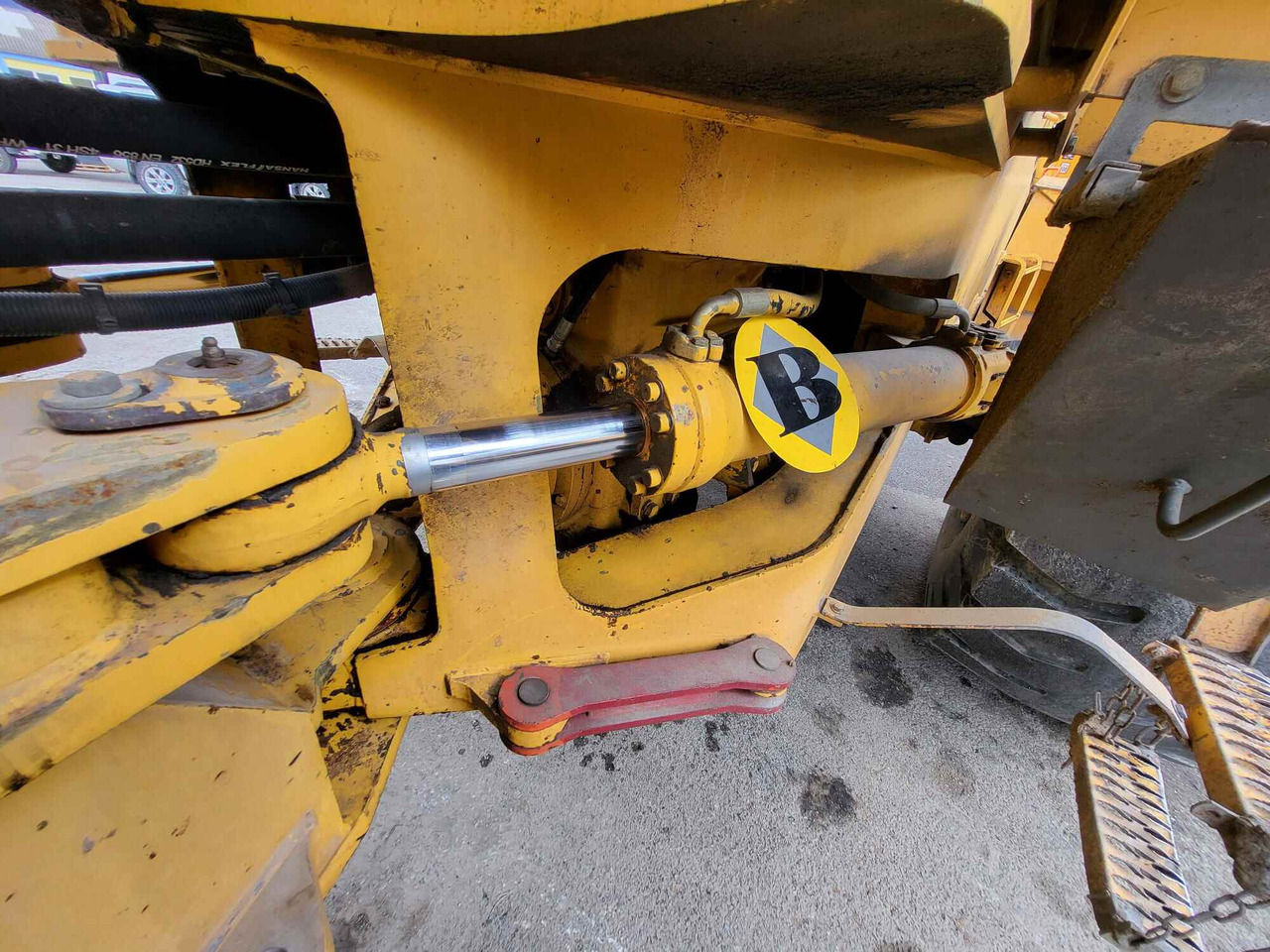 Volvo hydraulic cylinder - اسطوانة هيدروليكية - تركس: صورة 4 Volvo hydraulic cylinder - اسطوانة هيدروليكية - تركس: صورة 4