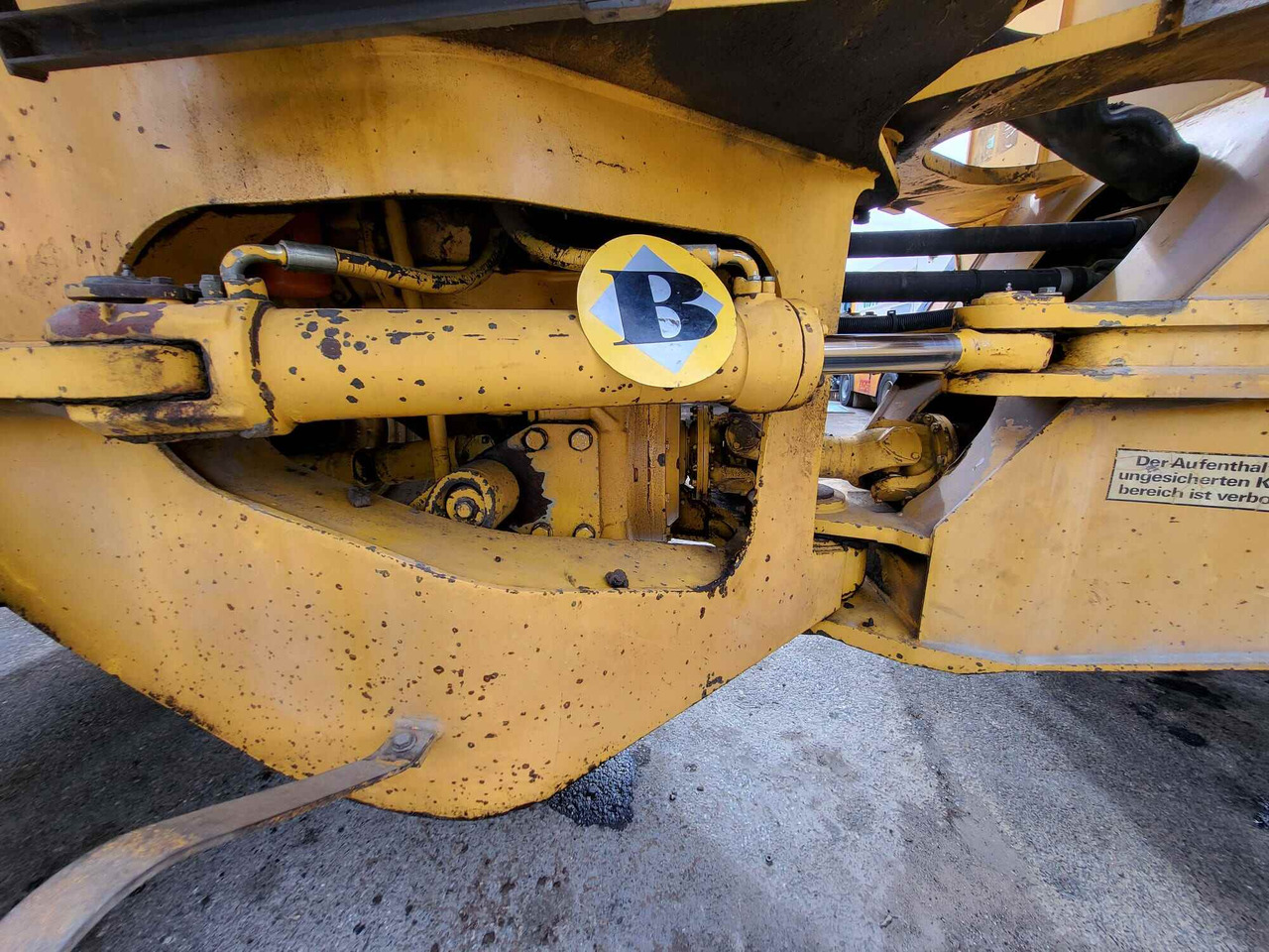 Volvo hydraulic cylinder - اسطوانة هيدروليكية - تركس: صورة 3 Volvo hydraulic cylinder - اسطوانة هيدروليكية - تركس: صورة 3
