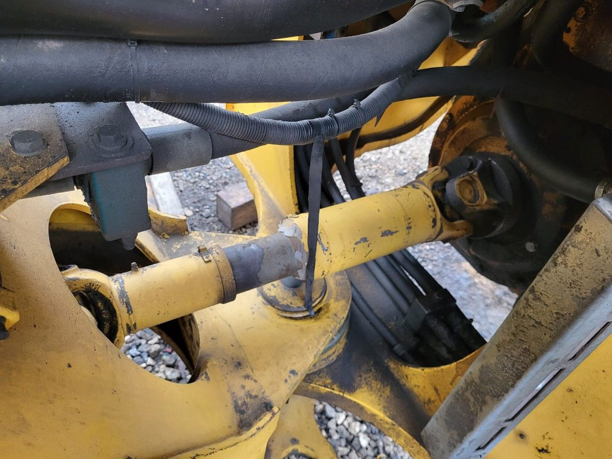 Volvo propeller shaft - عمود الكردان - تركس: صورة 2 Volvo propeller shaft - عمود الكردان - تركس: صورة 2