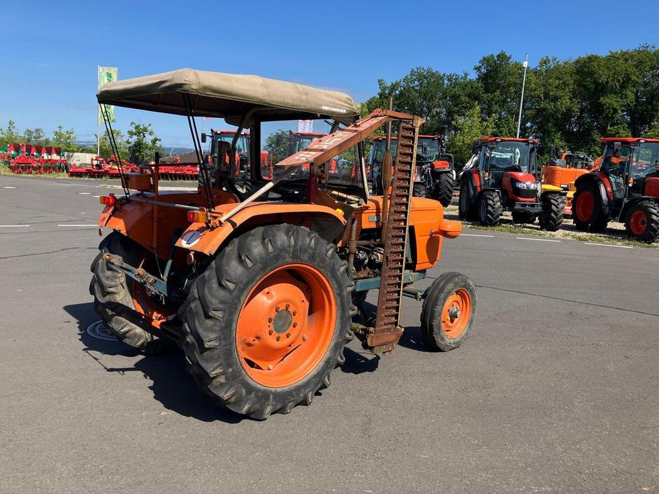 Traktor Fiat 315 Oldtimer mit Mähwerk Baujahr 1968 - جرار: صورة 2 Traktor Fiat 315 Oldtimer mit Mähwerk Baujahr 1968 - جرار: صورة 2