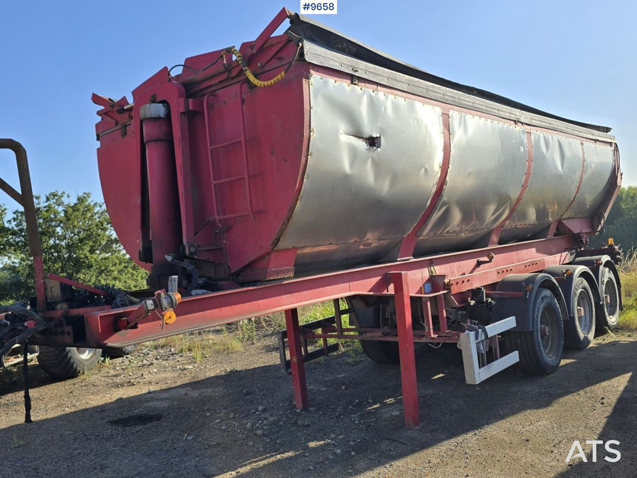 Asphalt trailer Parator STI 17-24 - قلابة نصف مقطورة نصف مقطورة قلابة, آلة أسفلت: صورة 1 Asphalt trailer Parator STI 17-24 - قلابة نصف مقطورة نصف مقطورة قلابة, آلة أسفلت: صورة 1