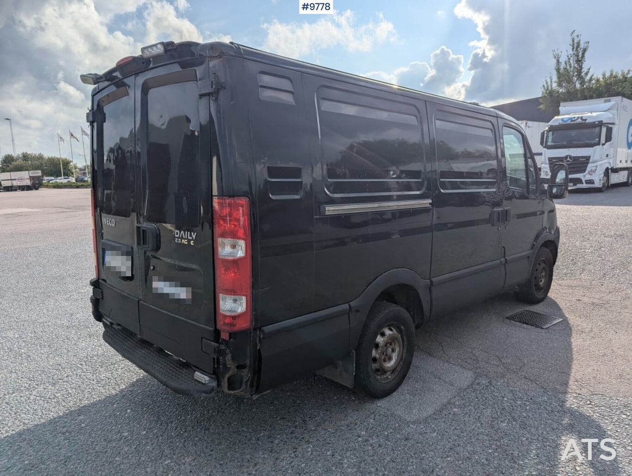 Box Truck Iveco Daily 29L12A V-300 - فان: صورة 4 Box Truck Iveco Daily 29L12A V-300 - فان: صورة 4