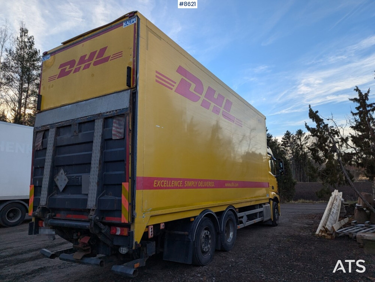 Box Truck Mercedes Benz 6X2 - شاحنة مقفلة: صورة 4 Box Truck Mercedes Benz 6X2 - شاحنة مقفلة: صورة 4