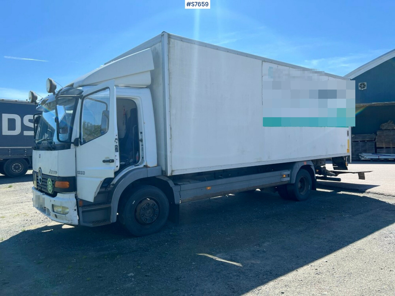 Box Truck Mercedes Benz Atego 1223, See videos - شاحنة مقفلة: صورة 1 Box Truck Mercedes Benz Atego 1223, See videos - شاحنة مقفلة: صورة 1