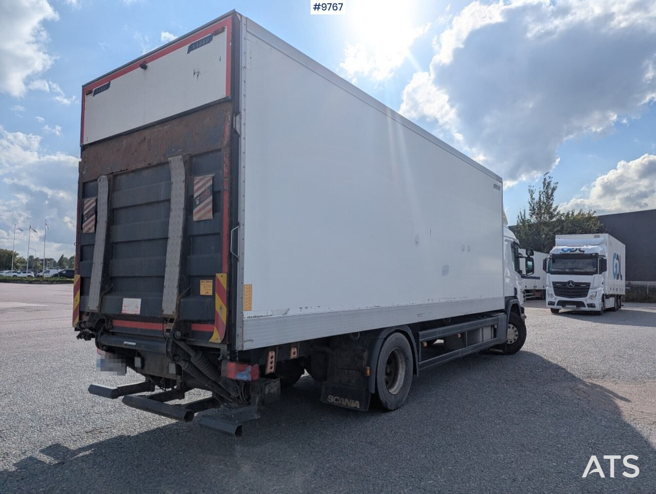 Box Truck Scania P320 4X2 with tail lift - شاحنة مقفلة: صورة 4 Box Truck Scania P320 4X2 with tail lift - شاحنة مقفلة: صورة 4