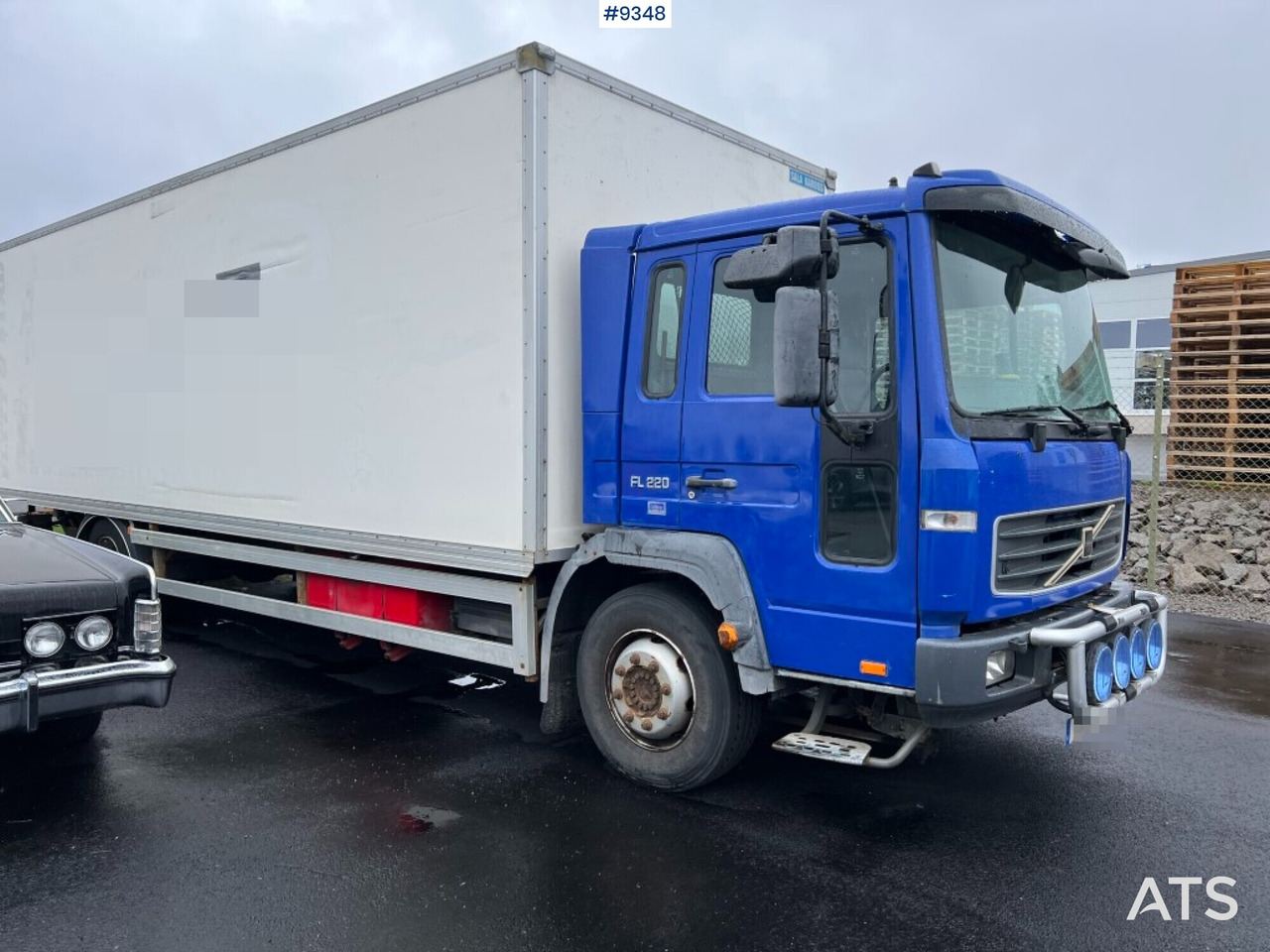 Box Truck Volvo FL6 4X2 with tail lift - شاحنة مقفلة: صورة 2 Box Truck Volvo FL6 4X2 with tail lift - شاحنة مقفلة: صورة 2