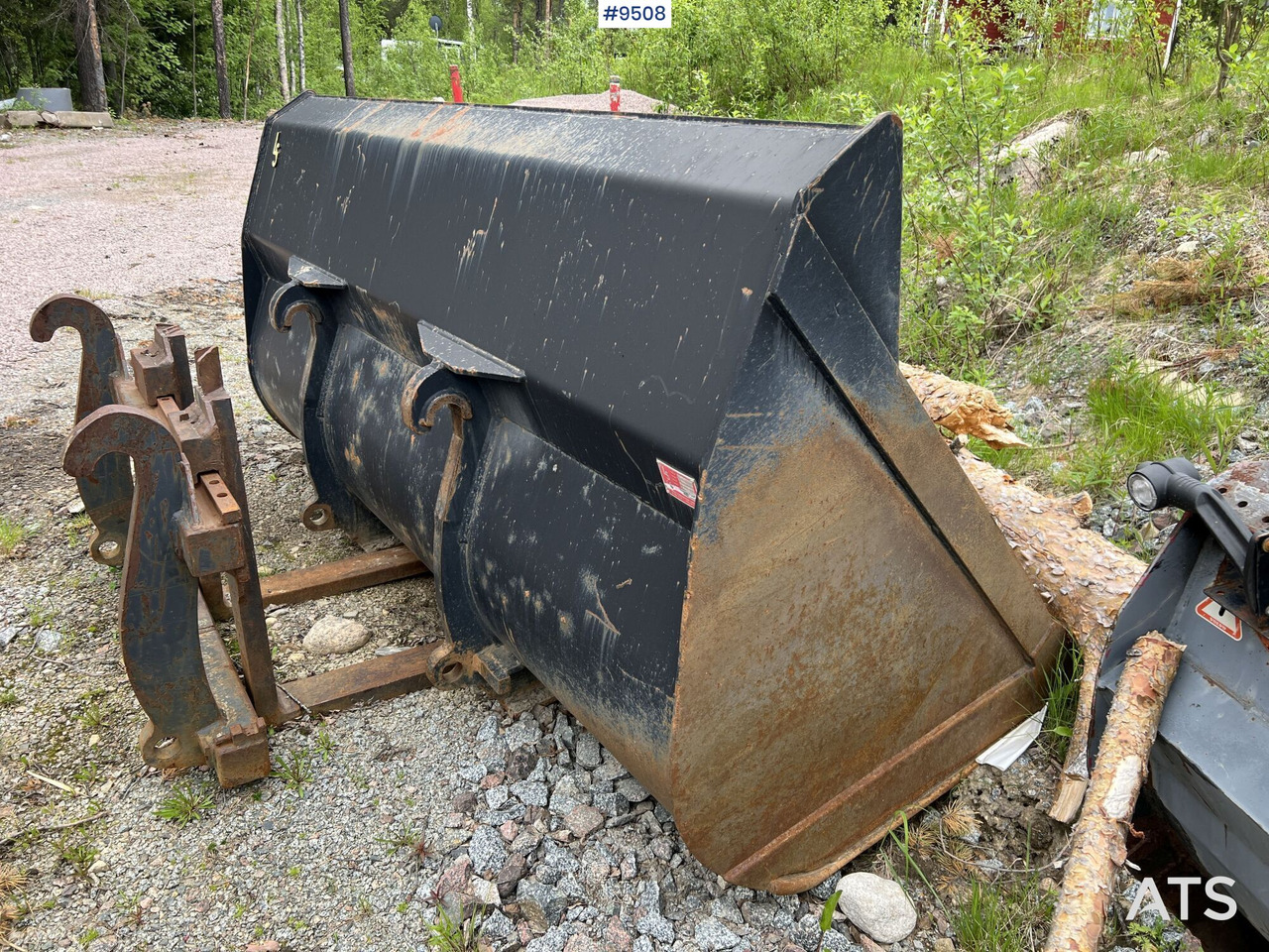 Bucket with Large BM - بكت شيول: صورة 4 Bucket with Large BM - بكت شيول: صورة 4