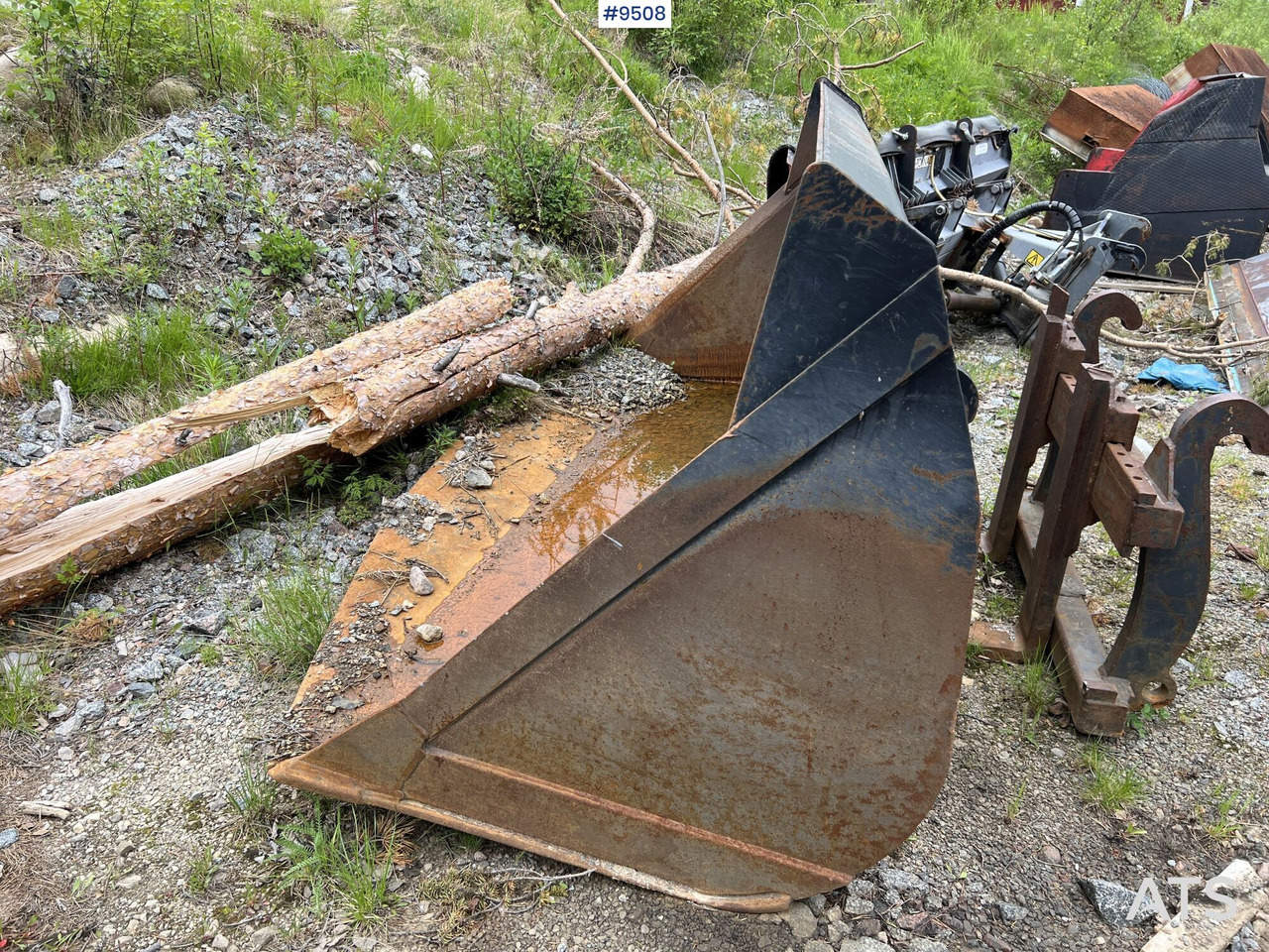 Bucket with Large BM - بكت شيول: صورة 2 Bucket with Large BM - بكت شيول: صورة 2