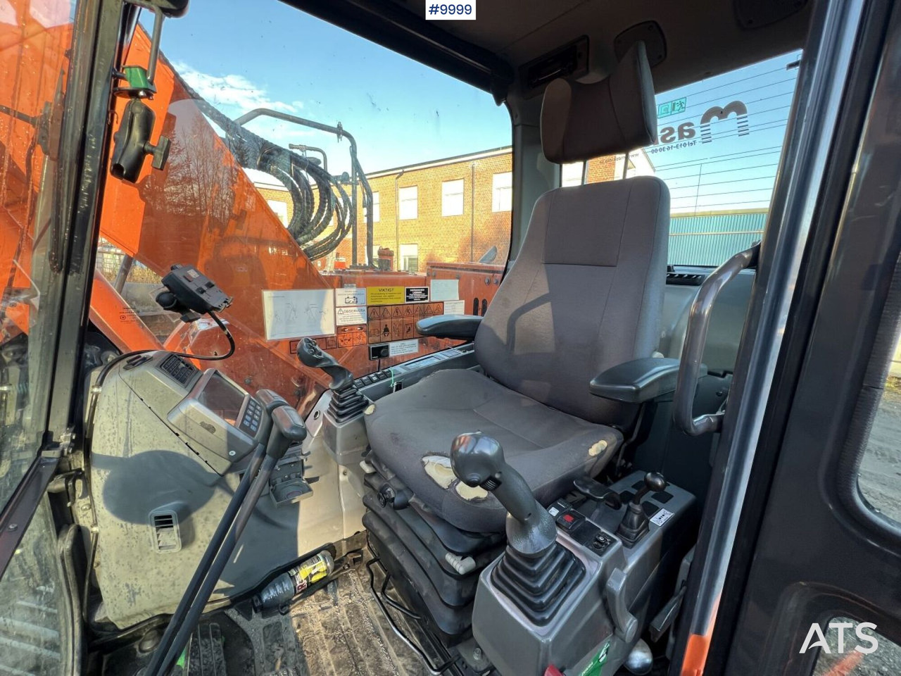 Doosan DX140LCR-3 Excavator with rotator - حفار زحاف: صورة 4 Doosan DX140LCR-3 Excavator with rotator - حفار زحاف: صورة 4
