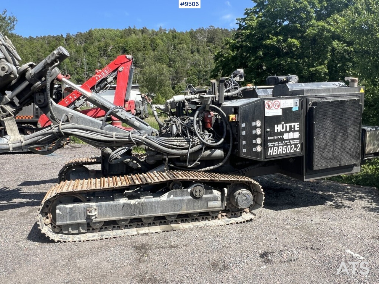 Drill rig Hütte with Fassi F32 crane - برج الحفر: صورة 2 Drill rig Hütte with Fassi F32 crane - برج الحفر: صورة 2
