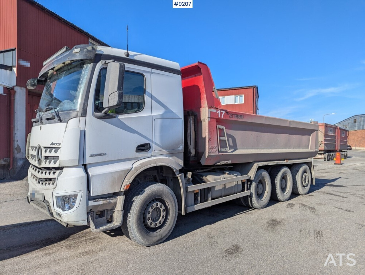 Dump / tipper truck Mercedes Benz Arocs 3253 8X4 - شاحنة قلاب: صورة 1 Dump / tipper truck Mercedes Benz Arocs 3253 8X4 - شاحنة قلاب: صورة 1