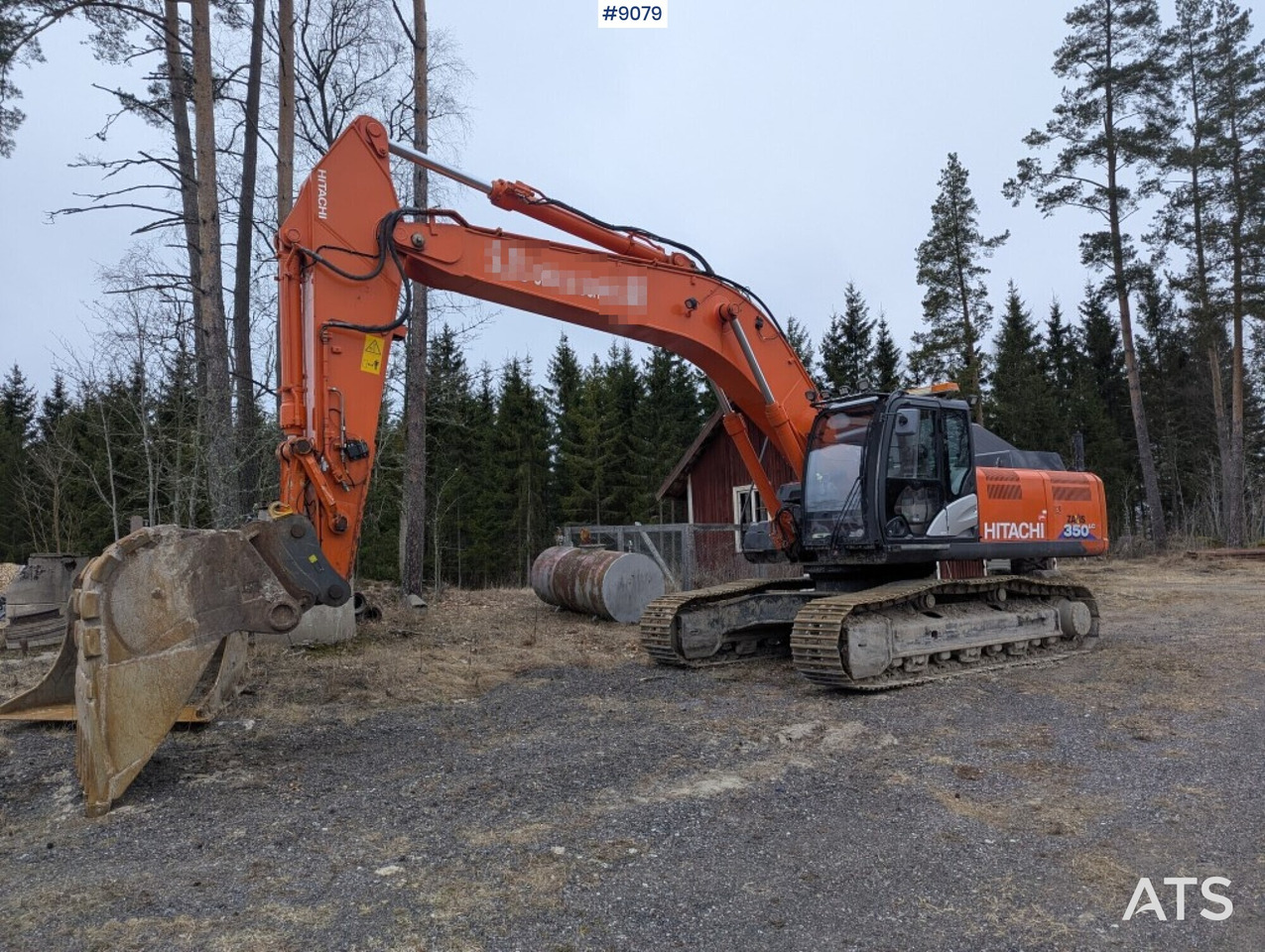 Excavator Hitachi ZX350LC-5B with bucket and digging system - حفارة: صورة 1 Excavator Hitachi ZX350LC-5B with bucket and digging system - حفارة: صورة 1