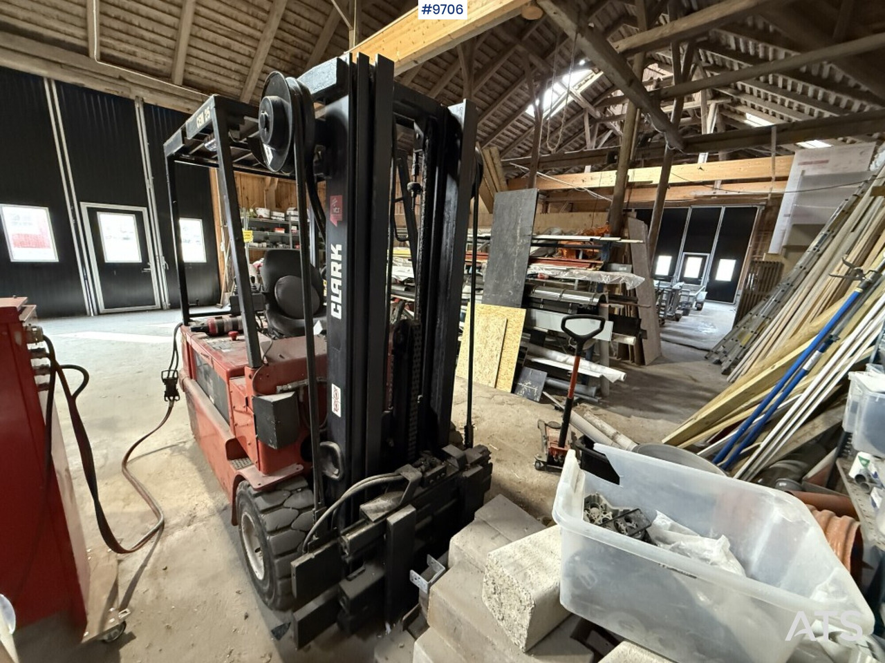 Forklift Clark CEM 25 - رافعة شوكية كهربائية: صورة 5 Forklift Clark CEM 25 - رافعة شوكية كهربائية: صورة 5