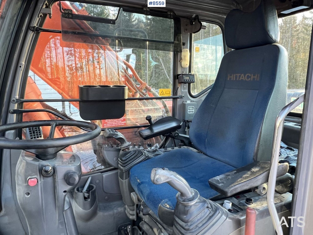 حفارة دولاب Hitachi ZX130W Wheeled excavator: صورة 6