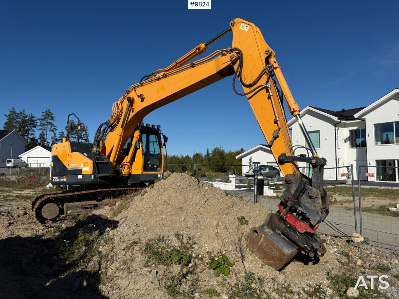 Hyundai Robex 235LCR-9A excavator - آليات: صورة 1 Hyundai Robex 235LCR-9A excavator - آليات: صورة 1