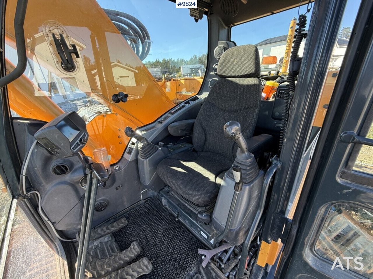 Hyundai Robex 235LCR-9A excavator - آليات: صورة 5 Hyundai Robex 235LCR-9A excavator - آليات: صورة 5