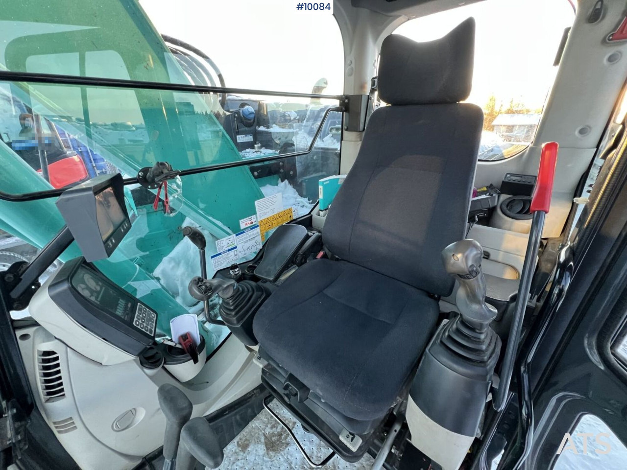 Kobelco SK 140 SR LC-5 Excavator - حفار زحاف: صورة 5 Kobelco SK 140 SR LC-5 Excavator - حفار زحاف: صورة 5