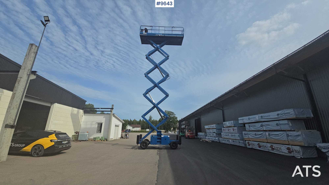 Large scissor lift Haulotte (VIDEO) - رافعة هيدروليكية مقصية: صورة 5 Large scissor lift Haulotte (VIDEO) - رافعة هيدروليكية مقصية: صورة 5