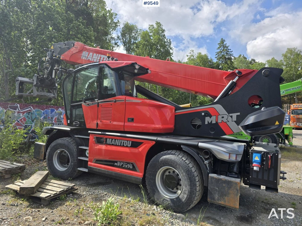 Manitou MRT 2570 Rotating Telescopic Handler - رافعة تلسكوبية: صورة 2 Manitou MRT 2570 Rotating Telescopic Handler - رافعة تلسكوبية: صورة 2
