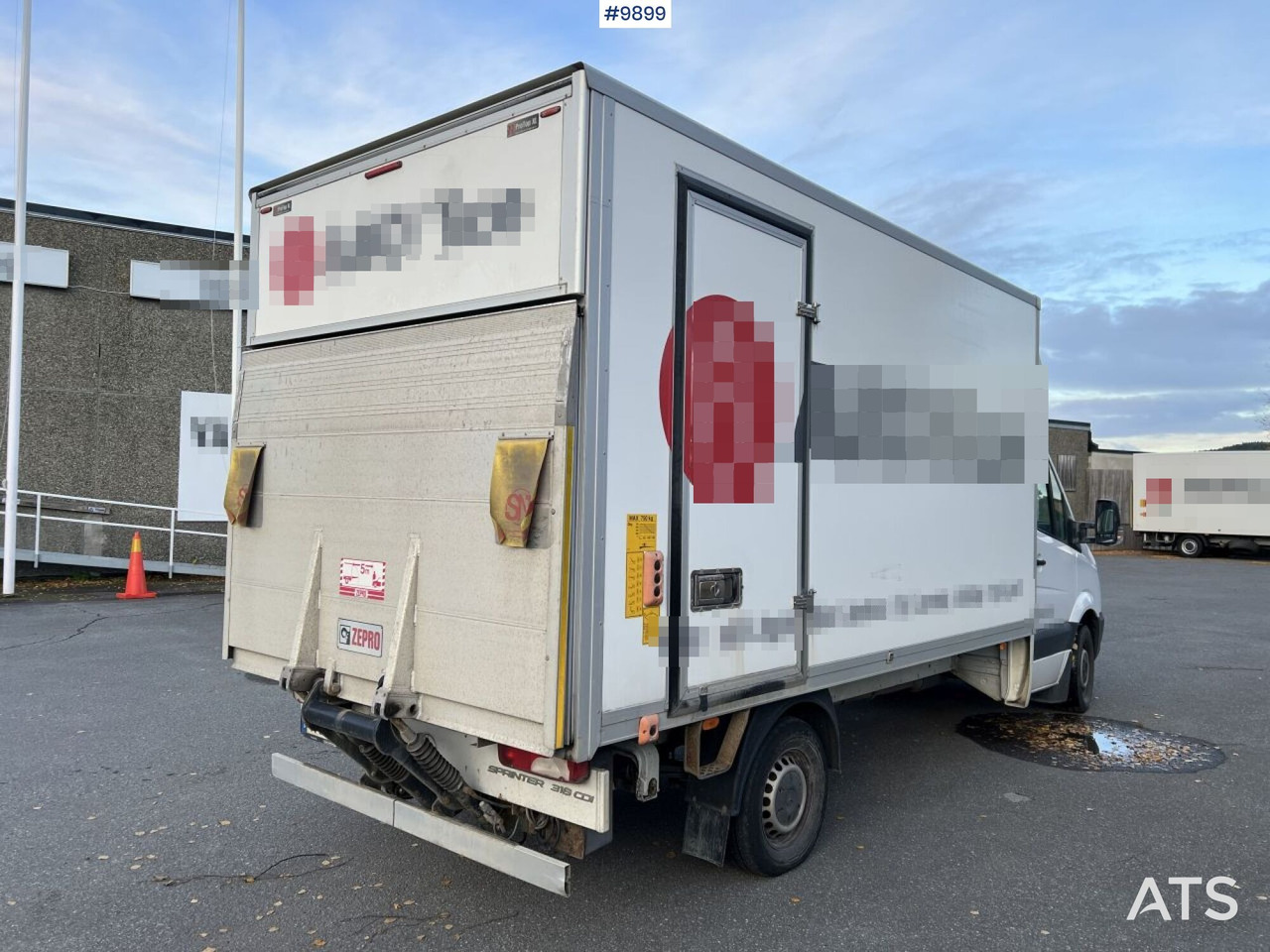 Mercedes Benz Sprinter Skåpbil med bakgavellyft - شاحنة مغلقة الصندوق: صورة 3 Mercedes Benz Sprinter Skåpbil med bakgavellyft - شاحنة مغلقة الصندوق: صورة 3