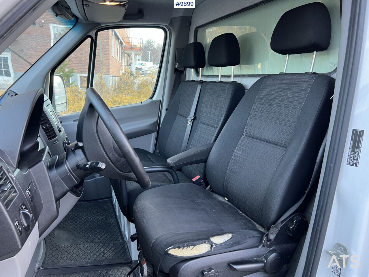 Mercedes Benz Sprinter Skåpbil med bakgavellyft - شاحنة مغلقة الصندوق: صورة 5 Mercedes Benz Sprinter Skåpbil med bakgavellyft - شاحنة مغلقة الصندوق: صورة 5