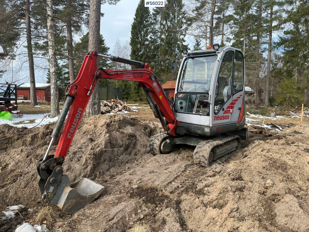 Neuson 2503 RD Mini Excavator - حفارة: صورة 1 Neuson 2503 RD Mini Excavator - حفارة: صورة 1