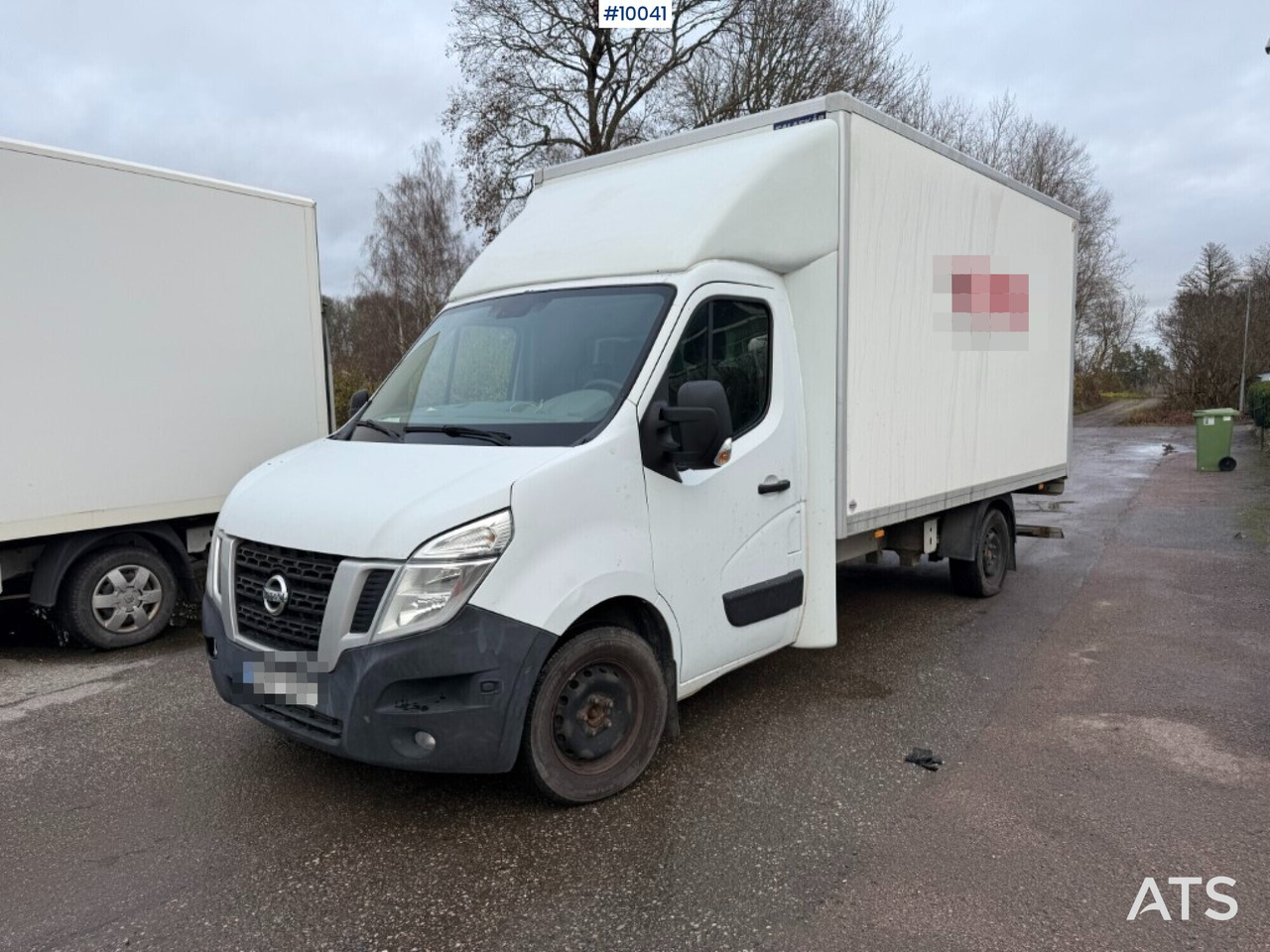 Nissan NV 400 with tail lift - شاحنة مغلقة الصندوق: صورة 1 Nissan NV 400 with tail lift - شاحنة مغلقة الصندوق: صورة 1