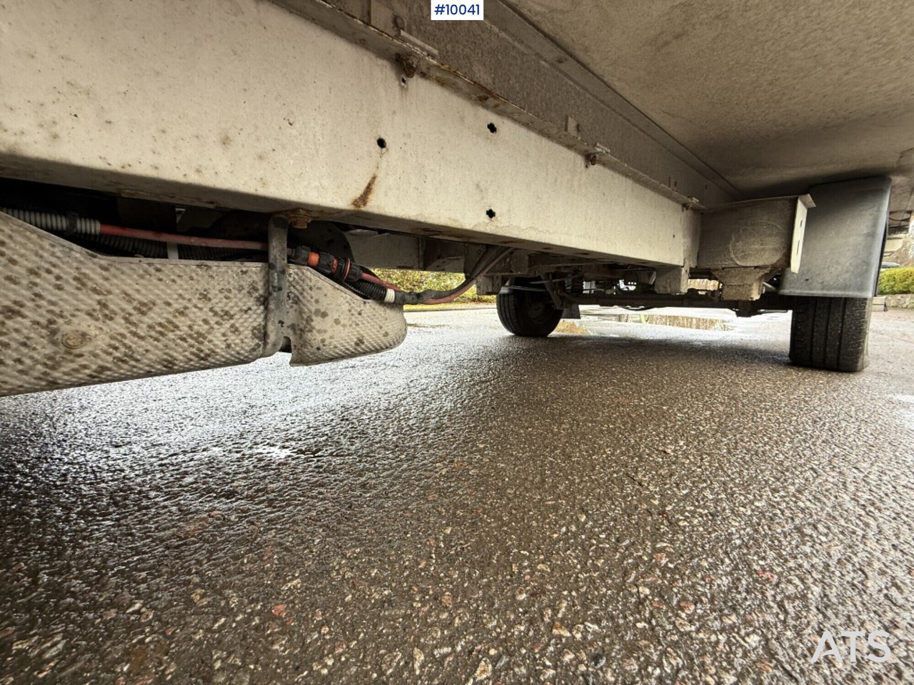 شاحنة مغلقة الصندوق Nissan NV 400 with tail lift: صورة 18