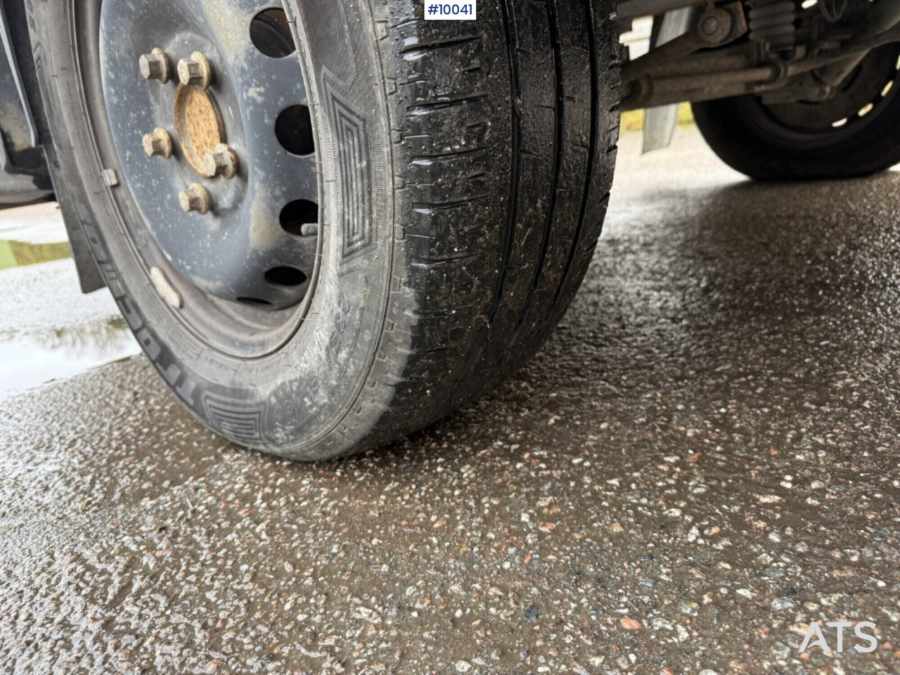 شاحنة مغلقة الصندوق Nissan NV 400 with tail lift: صورة 14