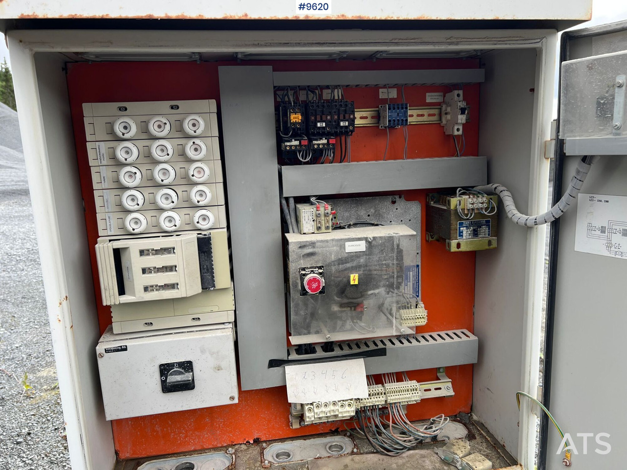 Oil cabinet for Kona cruscher - كسارة مخرو: صورة 4 Oil cabinet for Kona cruscher - كسارة مخرو: صورة 4