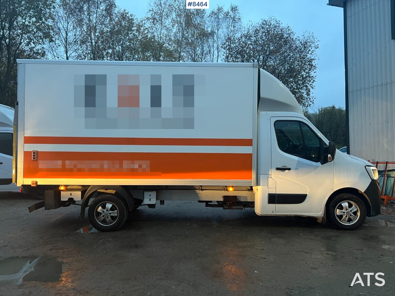 Renault master with tail lift - شاحنة مغلقة الصندوق: صورة 2 Renault master with tail lift - شاحنة مغلقة الصندوق: صورة 2