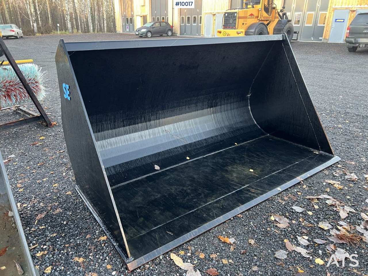 SE Equipment Bucket 2100L Large BM - بكت شيول: صورة 1 SE Equipment Bucket 2100L Large BM - بكت شيول: صورة 1