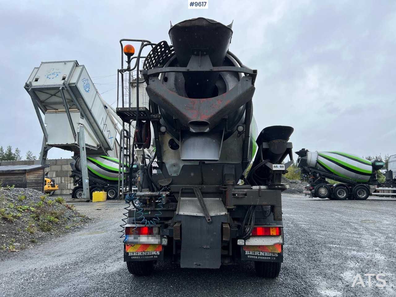 Scania R124 tridem with LAXO quick release / Concrete truck - شاحنة خلاطة خرسانة: صورة 4 Scania R124 tridem with LAXO quick release / Concrete truck - شاحنة خلاطة خرسانة: صورة 4