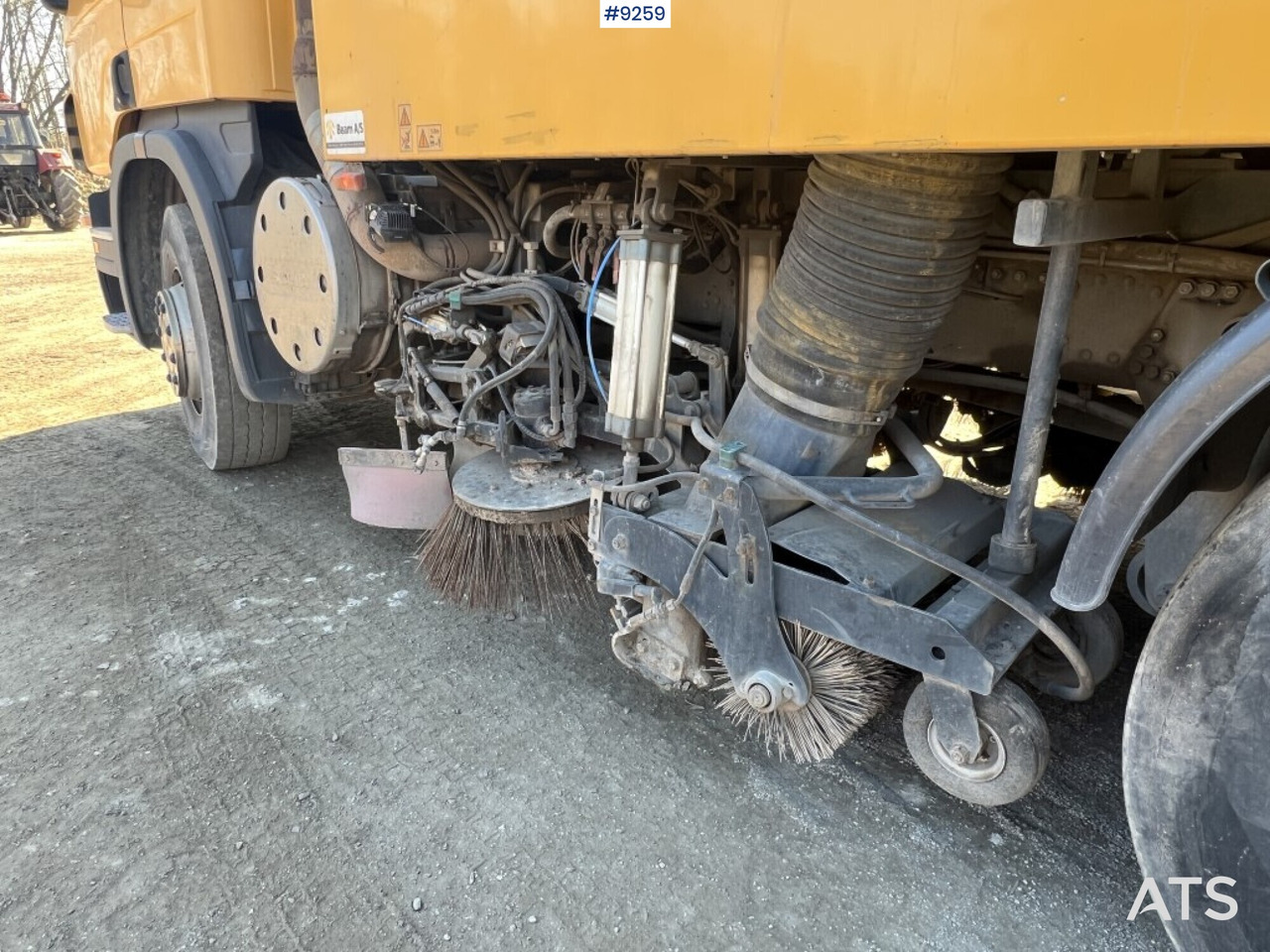 Scania sweeper truck with Johnston Beam sweeper (VIDEO) - سياره كنس شوارع: صورة 3 Scania sweeper truck with Johnston Beam sweeper (VIDEO) - سياره كنس شوارع: صورة 3