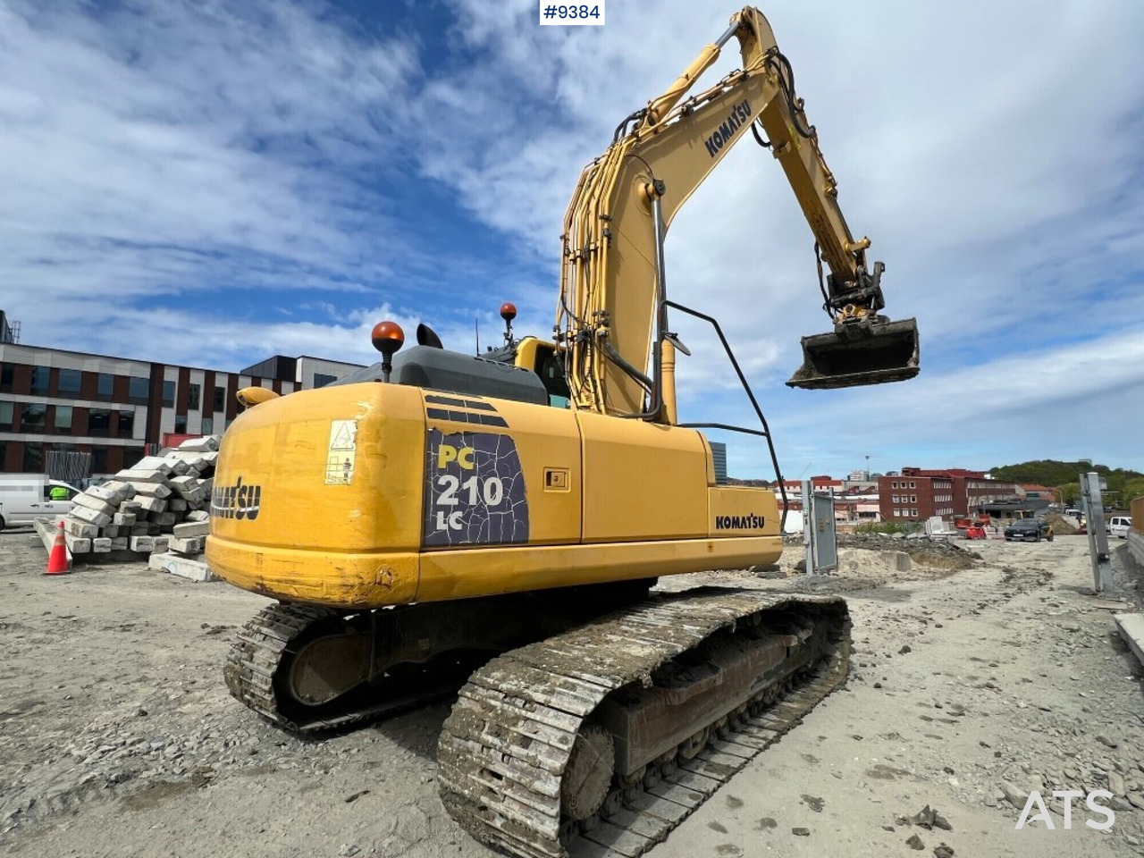 Tracked excavator Komatsu PC210LC (VIDEO) - حفار زحاف: صورة 4 Tracked excavator Komatsu PC210LC (VIDEO) - حفار زحاف: صورة 4