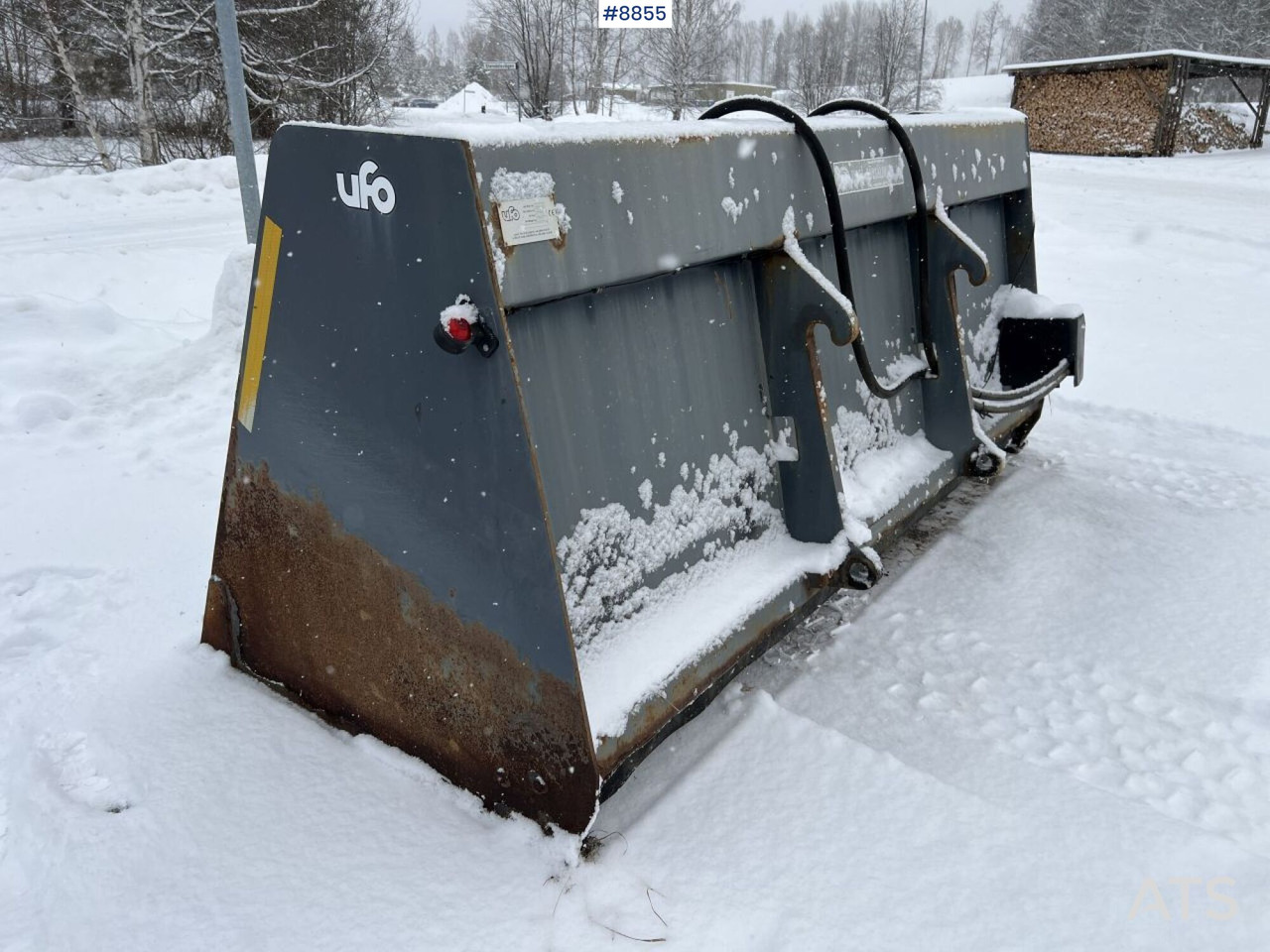 UFO Sand spreader bucket 3.5 cubic meters - معدات البناء: صورة 3 UFO Sand spreader bucket 3.5 cubic meters - معدات البناء: صورة 3
