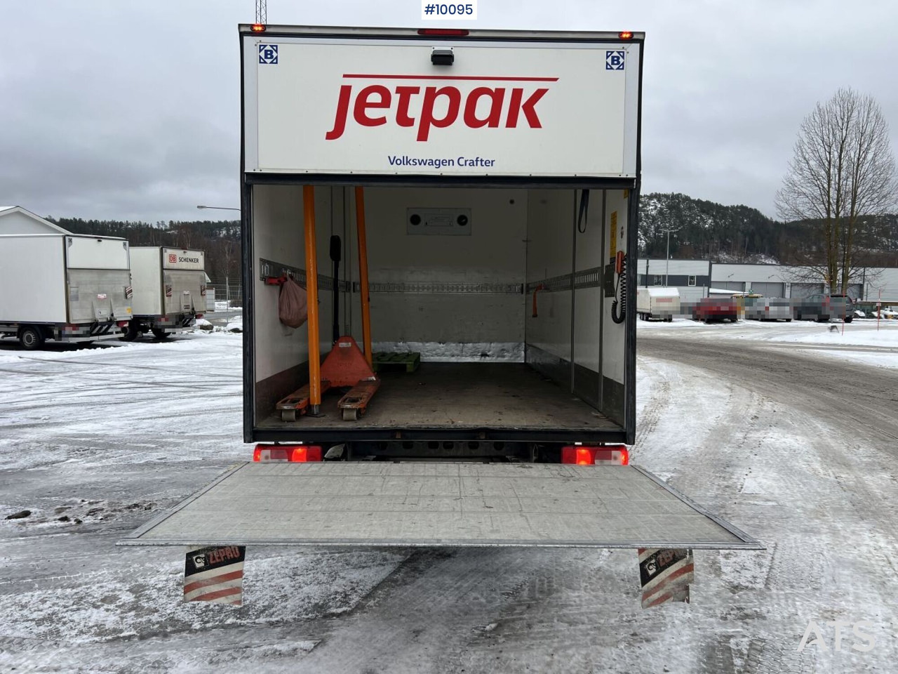 VOLKSWAGEN CRAFTER with tailgate lift - شاحنة مغلقة الصندوق: صورة 5 VOLKSWAGEN CRAFTER with tailgate lift - شاحنة مغلقة الصندوق: صورة 5