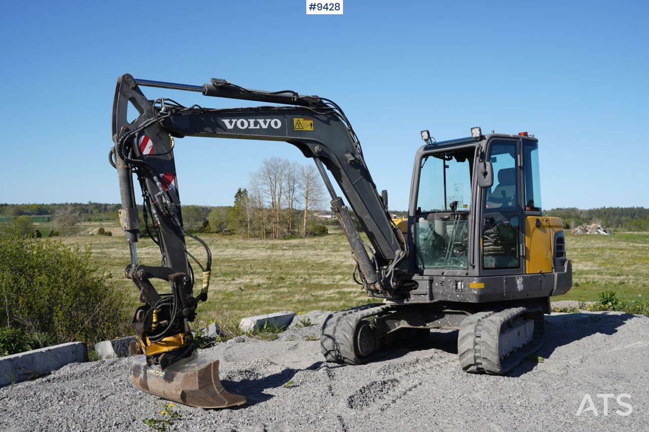 VOLVO EC 55 with tools (VIDEO) - حفارة مُصَّغرة: صورة 1 VOLVO EC 55 with tools (VIDEO) - حفارة مُصَّغرة: صورة 1