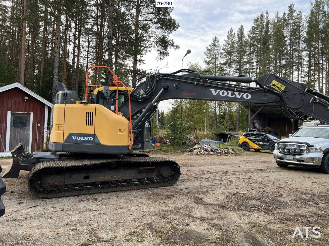VOLVO ECR145 EL Excavator with attachments - حفار زحاف: صورة 4 VOLVO ECR145 EL Excavator with attachments - حفار زحاف: صورة 4