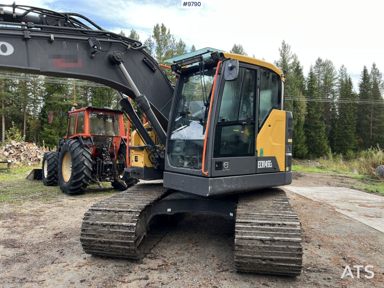 VOLVO ECR145 EL Excavator with attachments - حفار زحاف: صورة 2 VOLVO ECR145 EL Excavator with attachments - حفار زحاف: صورة 2