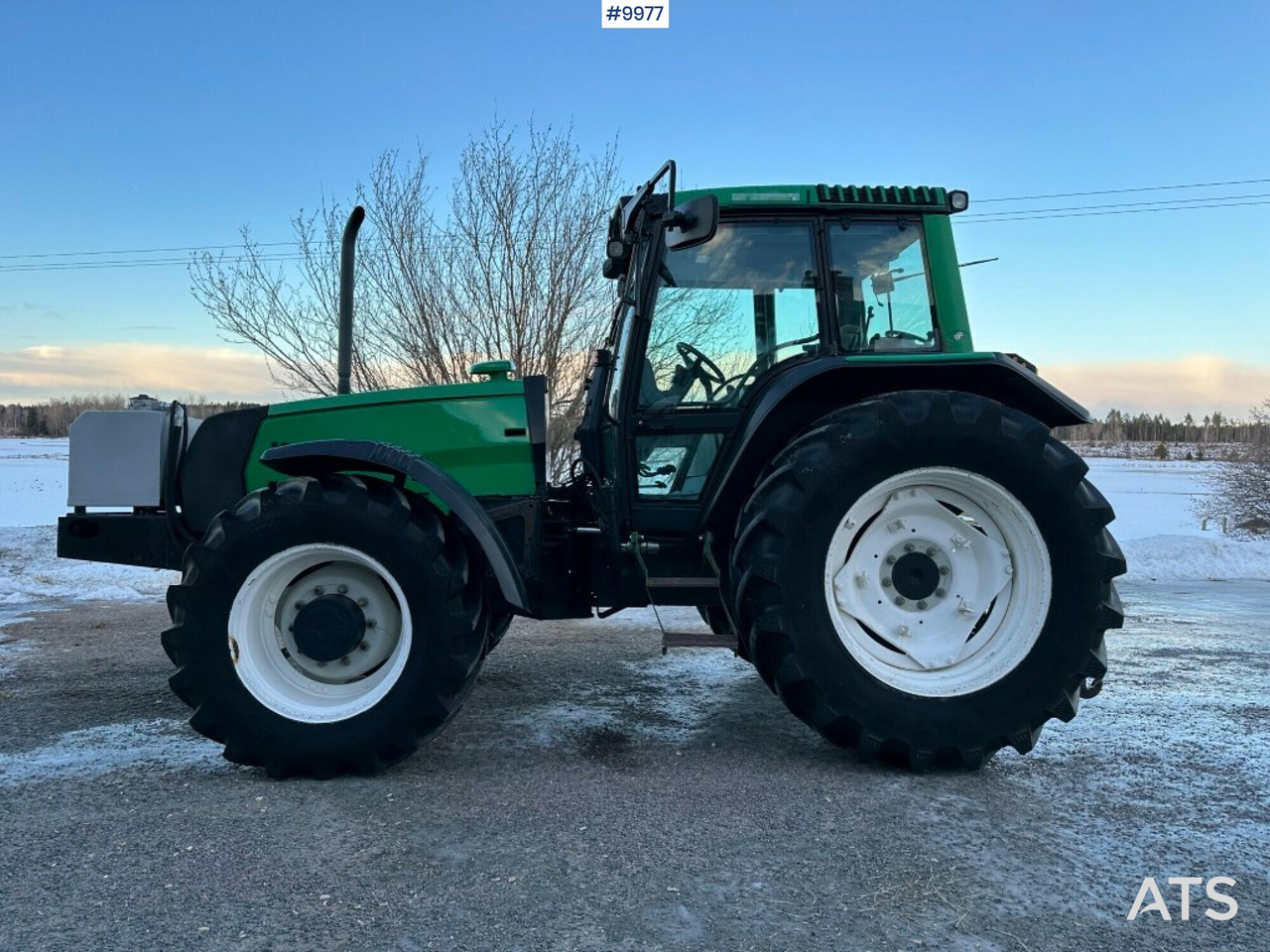 Valtra X110 waiststeering tractor with twintrac - جرار: صورة 3 Valtra X110 waiststeering tractor with twintrac - جرار: صورة 3