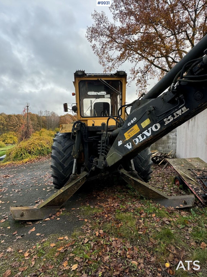 Volvo BM 646 Backhoe loader with 2 sets of tires. - جرافة حفار: صورة 3 Volvo BM 646 Backhoe loader with 2 sets of tires. - جرافة حفار: صورة 3