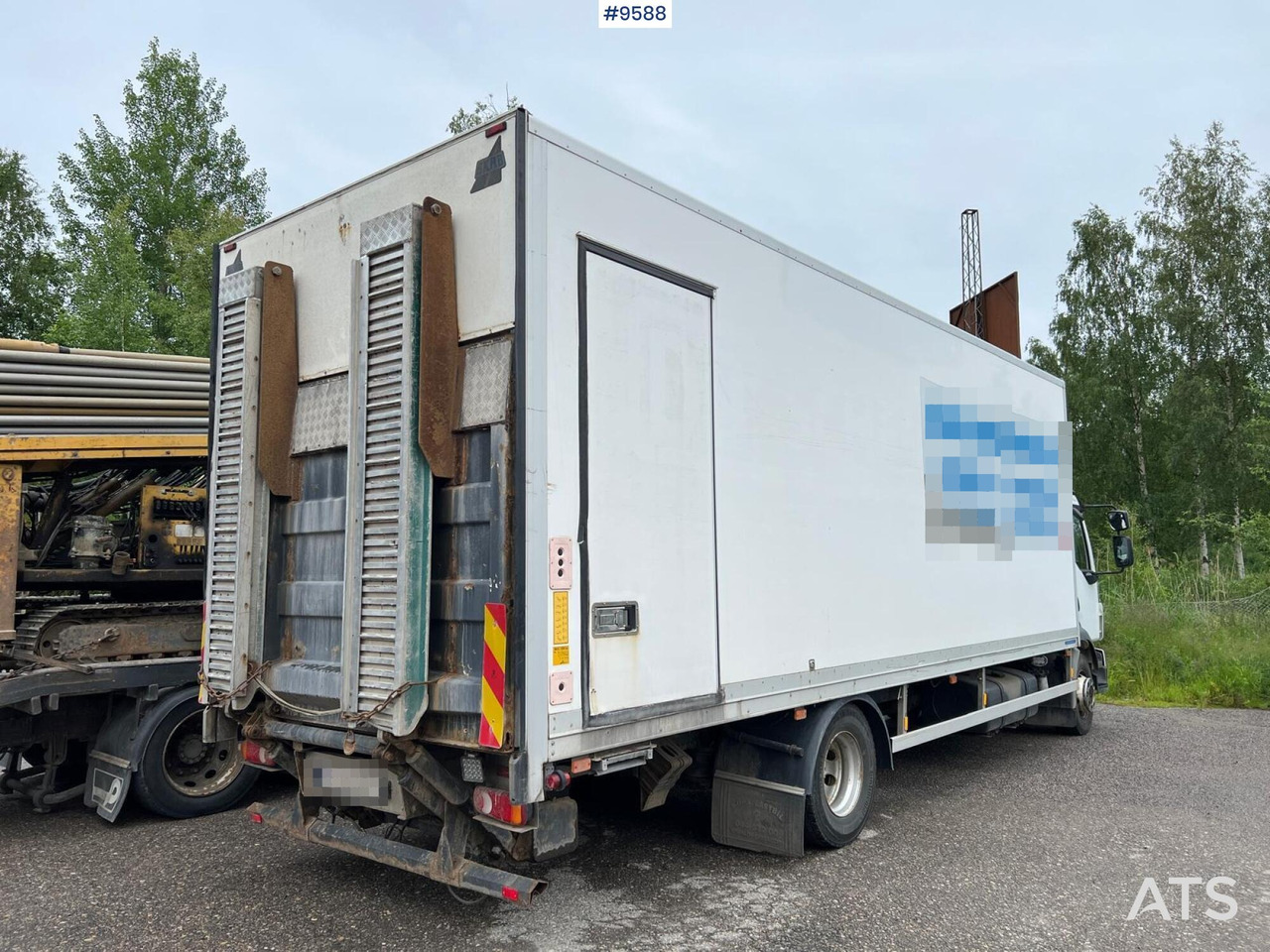 Volvo FL 280 4x2 Box Truck with loading ramps - شاحنة مقفلة: صورة 3 Volvo FL 280 4x2 Box Truck with loading ramps - شاحنة مقفلة: صورة 3