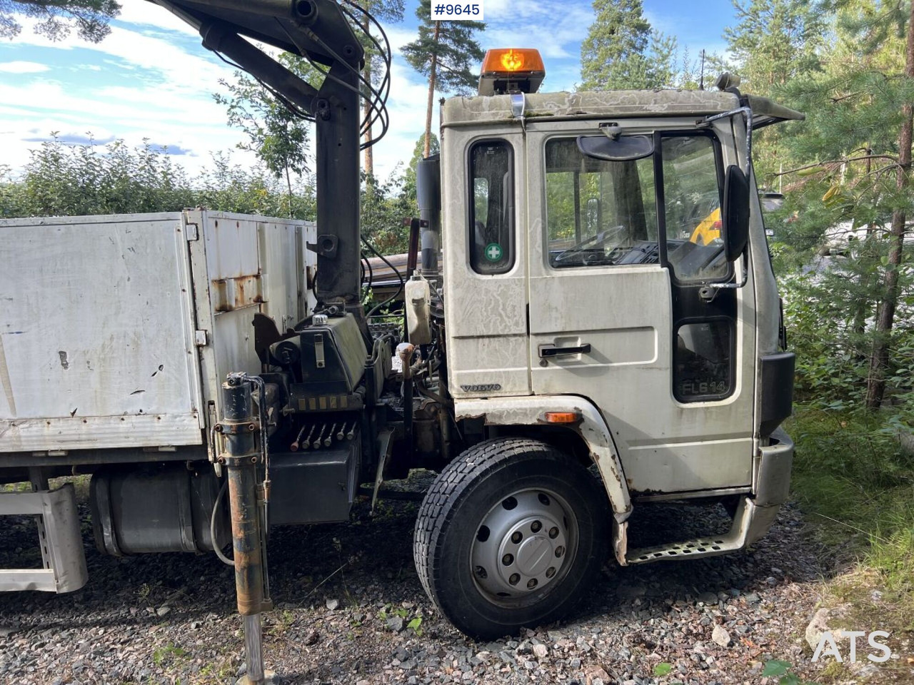 Volvo FL 614 4X2 Crane truck Repair object (VIDEO) - شاحنات مسطحة, شاحنة كرين: صورة 4 Volvo FL 614 4X2 Crane truck Repair object (VIDEO) - شاحنات مسطحة, شاحنة كرين: صورة 4