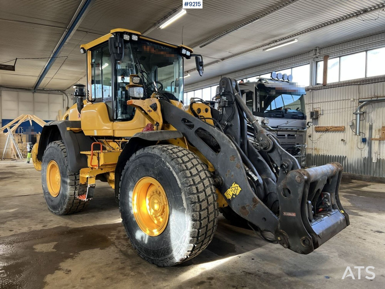 Volvo L 90 H Wheel loader (VIDEO) - اللودر بعجل: صورة 2 Volvo L 90 H Wheel loader (VIDEO) - اللودر بعجل: صورة 2