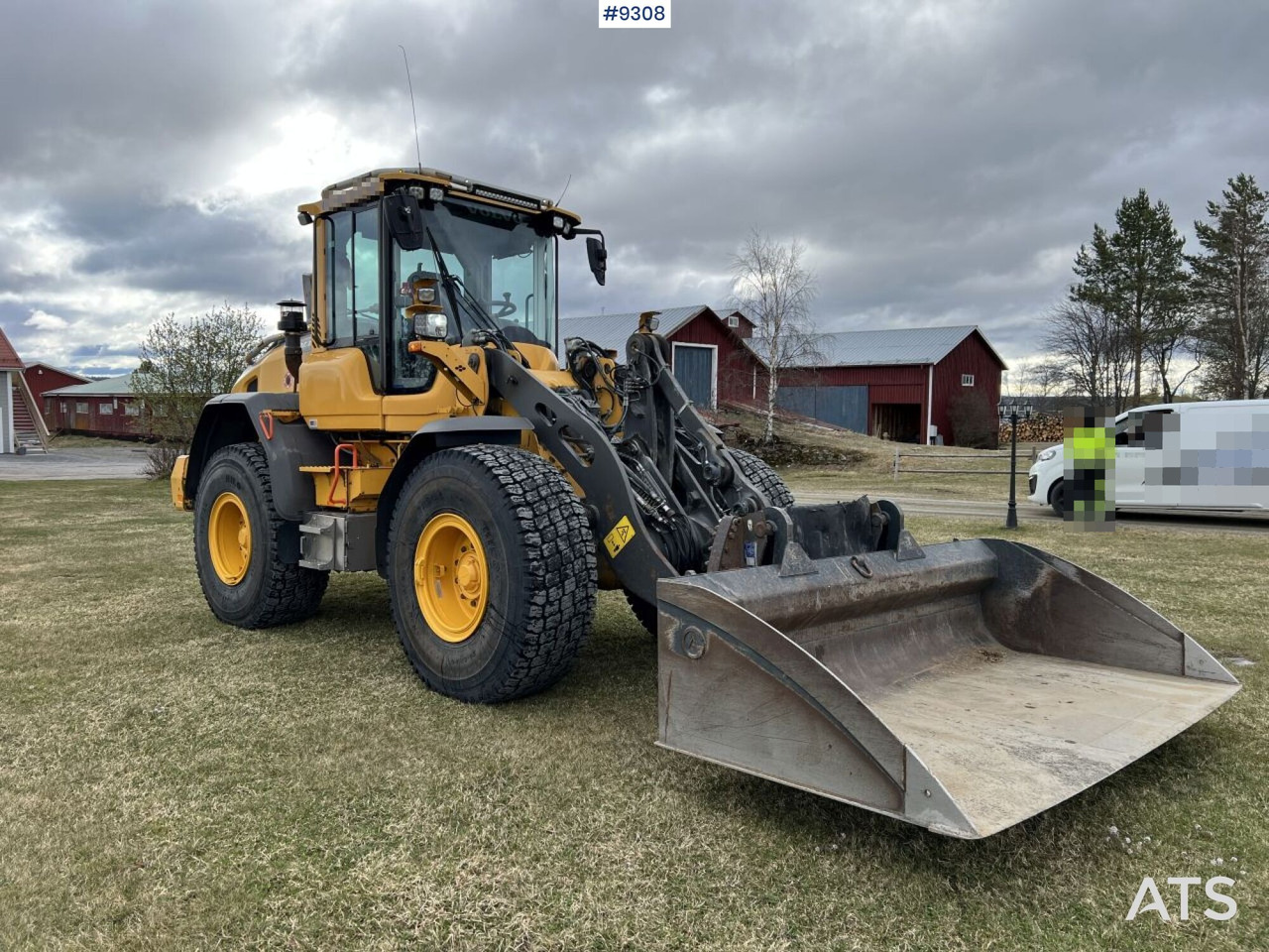 Volvo L60 H Wheel loader with grading bucket (VIDEO) - اللودر بعجل: صورة 2 Volvo L60 H Wheel loader with grading bucket (VIDEO) - اللودر بعجل: صورة 2