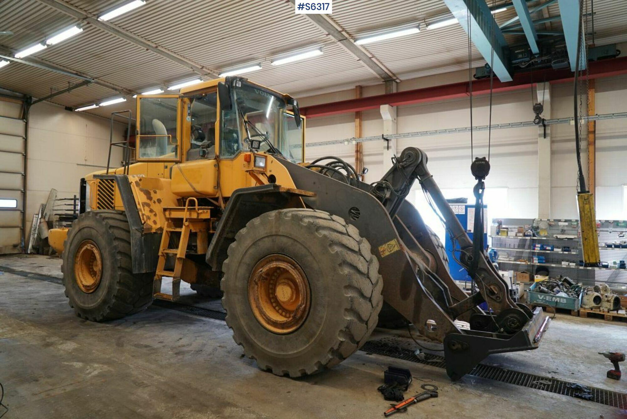 WHEEL LOADER VOLVO L220 E - اللودر بعجل: صورة 1 WHEEL LOADER VOLVO L220 E - اللودر بعجل: صورة 1
