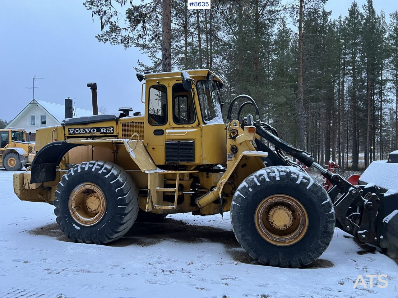 اللودر بعجل Wheel Loader Volvo BM L120 with bucket: صورة 9