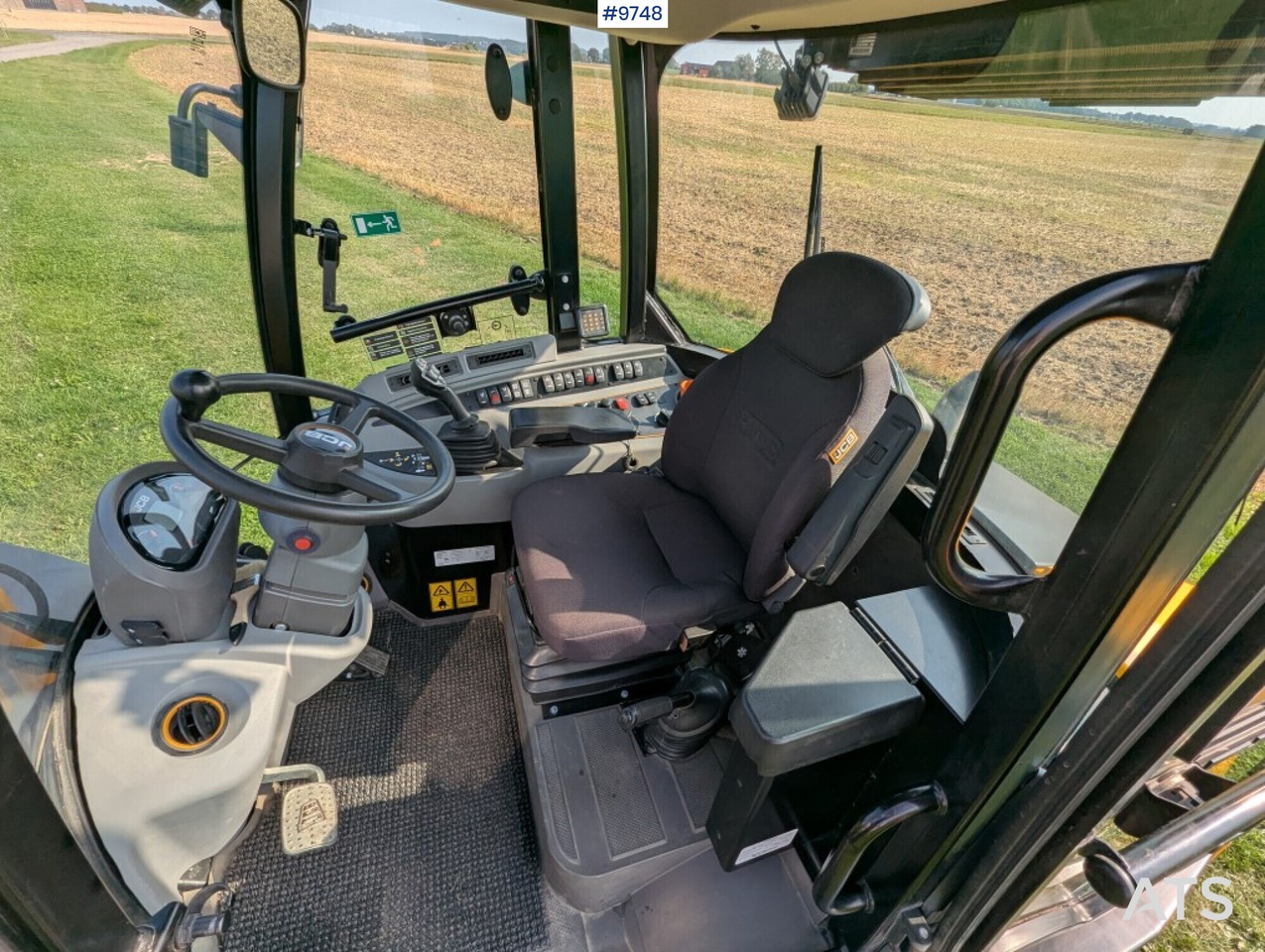 Wheel loader JCB 409 Stage V Nordic Edition 40km/h with attachments - اللودر بعجل: صورة 5 Wheel loader JCB 409 Stage V Nordic Edition 40km/h with attachments - اللودر بعجل: صورة 5