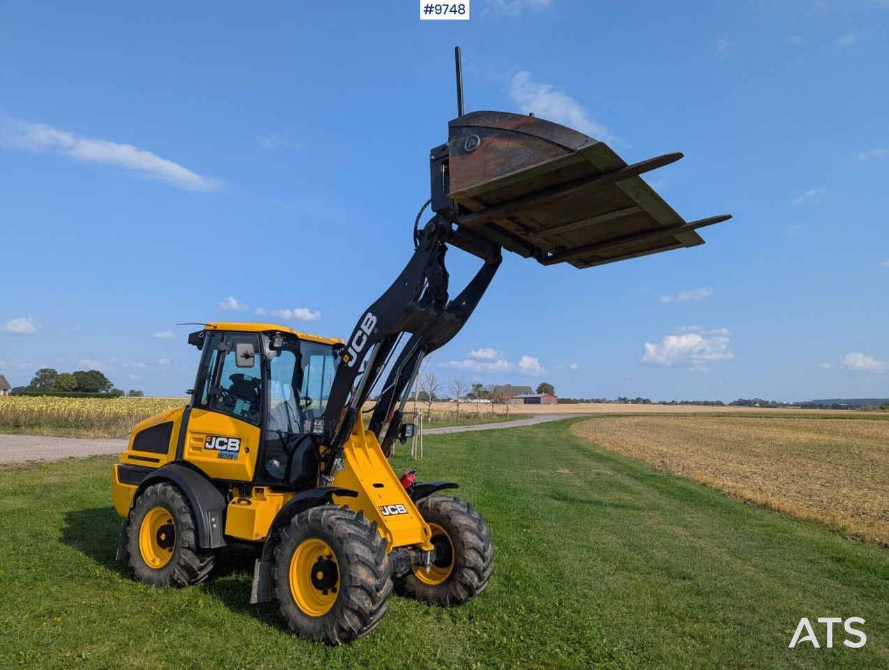 Wheel loader JCB 409 Stage V Nordic Edition 40km/h with attachments - اللودر بعجل: صورة 2 Wheel loader JCB 409 Stage V Nordic Edition 40km/h with attachments - اللودر بعجل: صورة 2